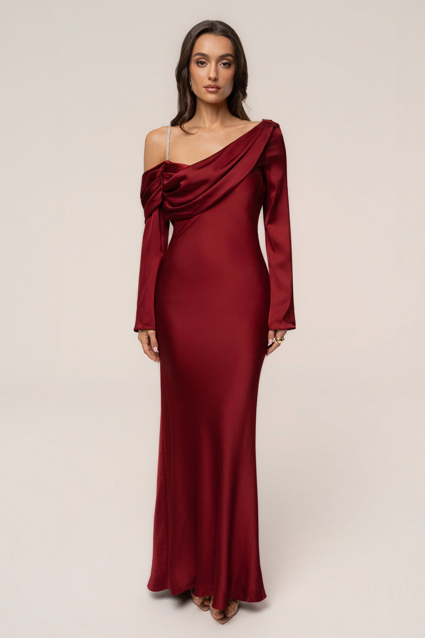 « L'Unique » — Robe Longue en Satin, Rouge