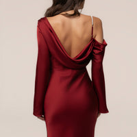 « L'Unique » — Robe Longue en Satin, Rouge