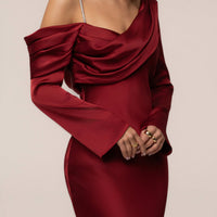 « L'Unique » — Robe Longue en Satin, Rouge