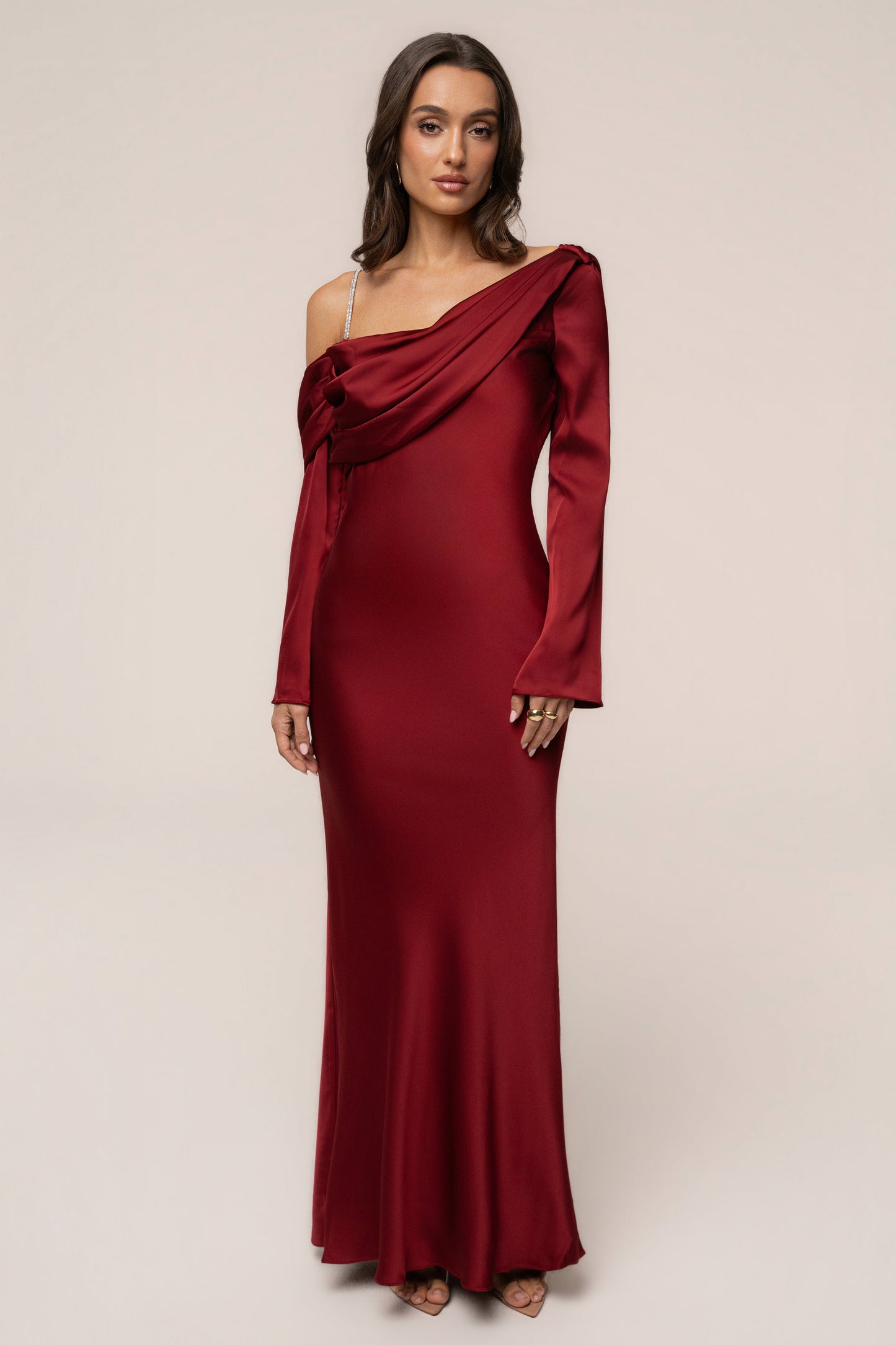 « L'Unique » — Robe Longue en Satin, Rouge