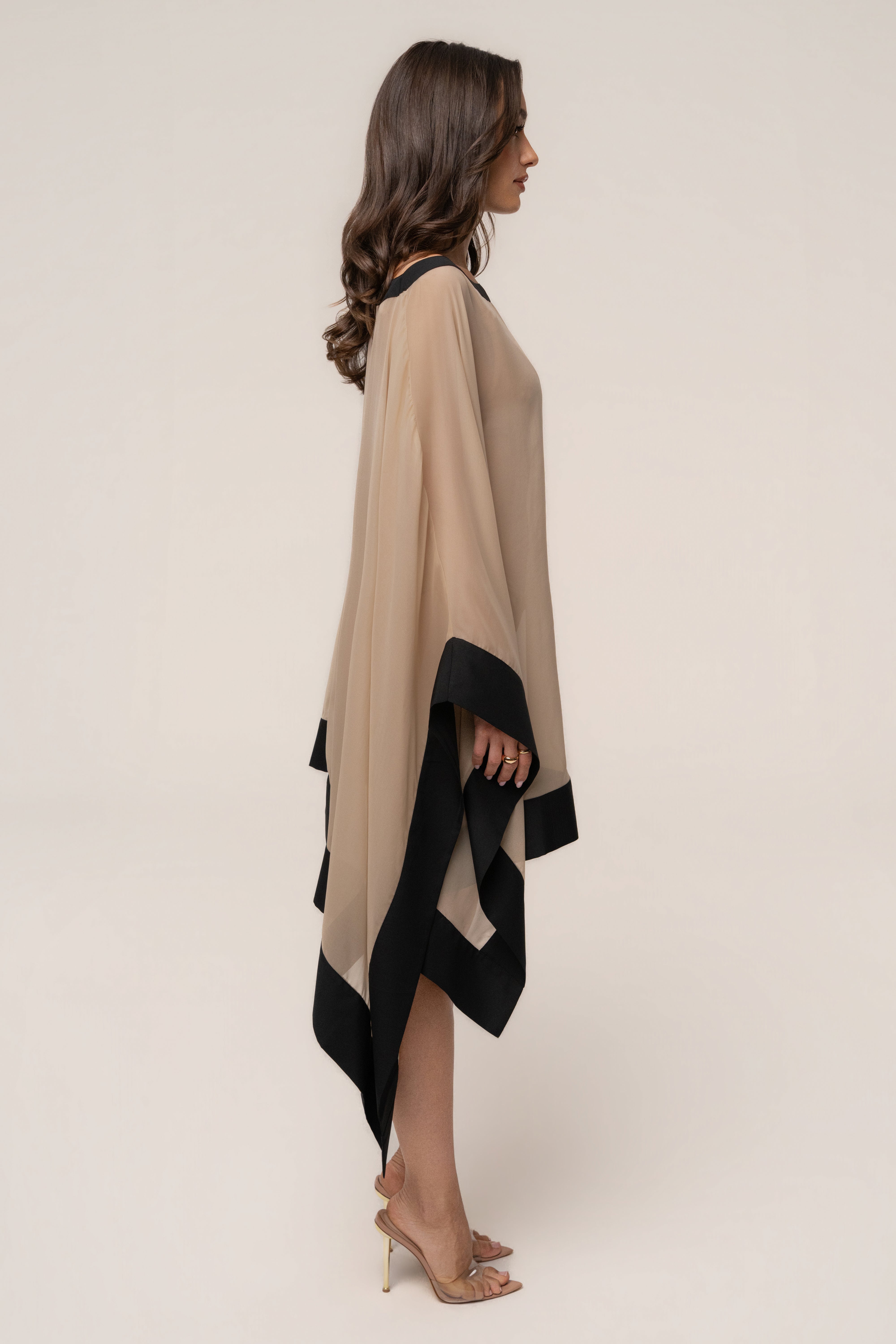 « Lysette » — Haut Poncho Contrasté, Beige