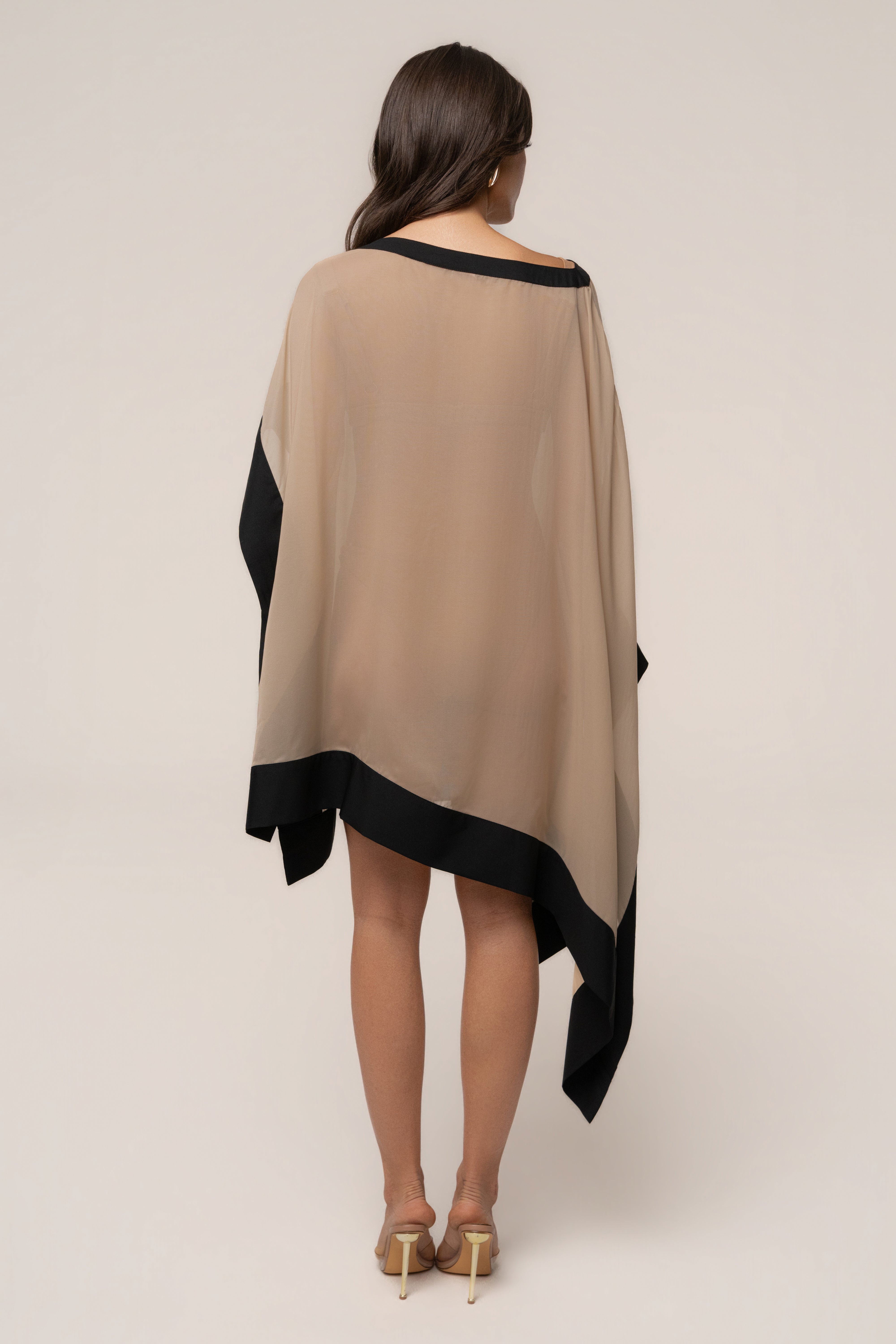 « Lysette » — Haut Poncho Contrasté, Beige