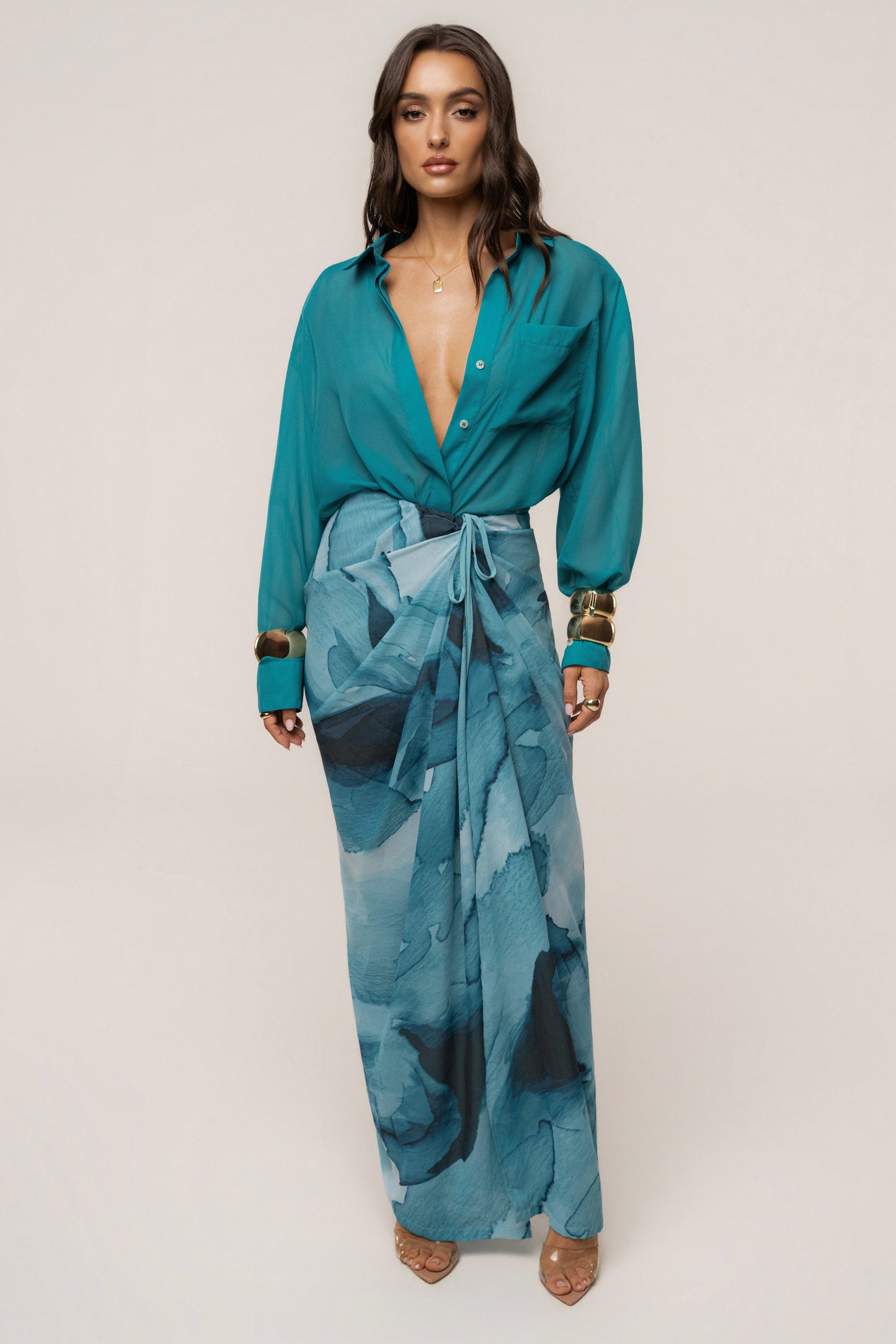 « Brise d'Azur » — Chemisier Oversize à Col Classique, Bleu Aqua