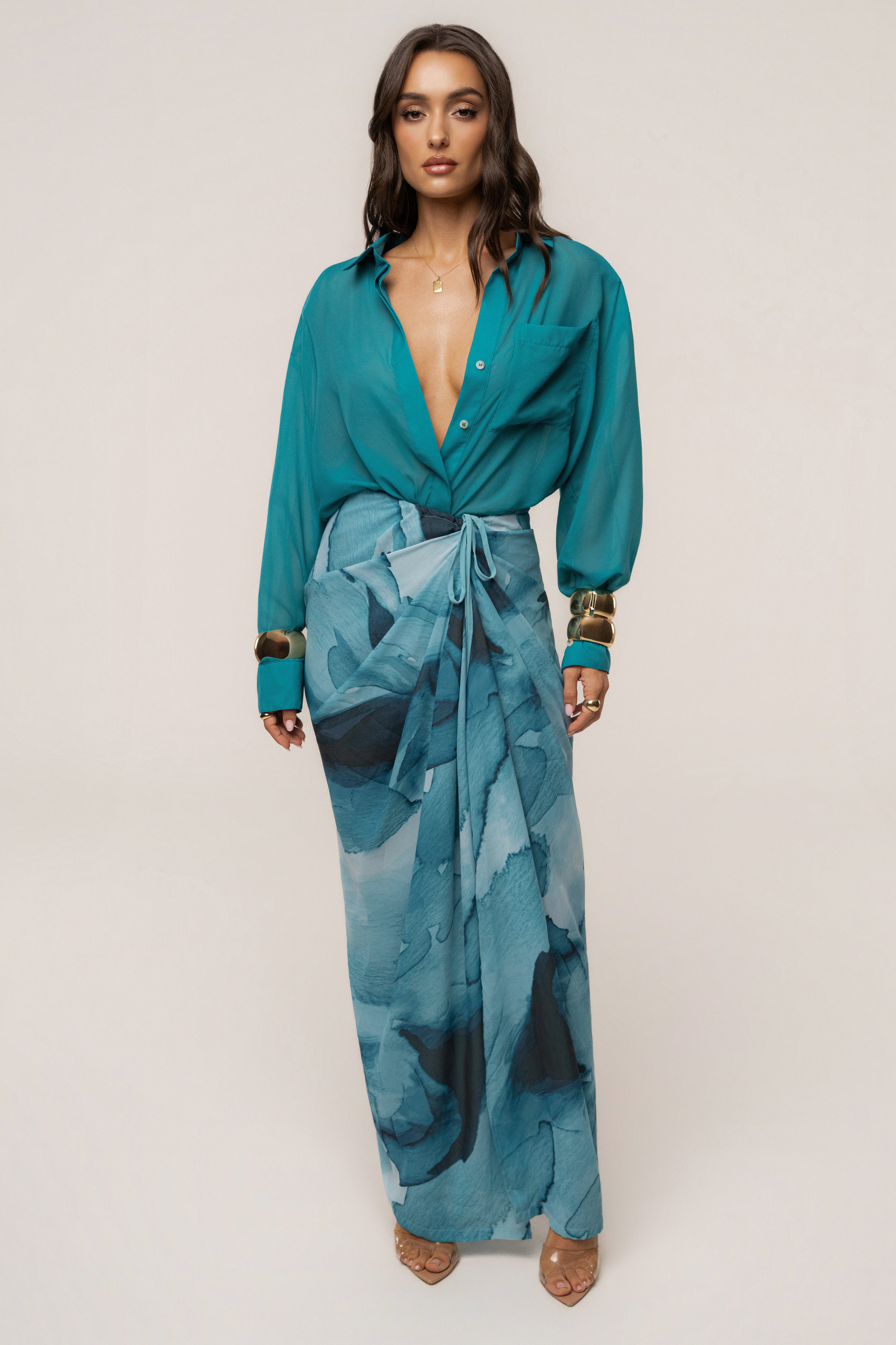 « Brise d'Azur » — Chemisier Oversize à Col Classique, Bleu Aqua