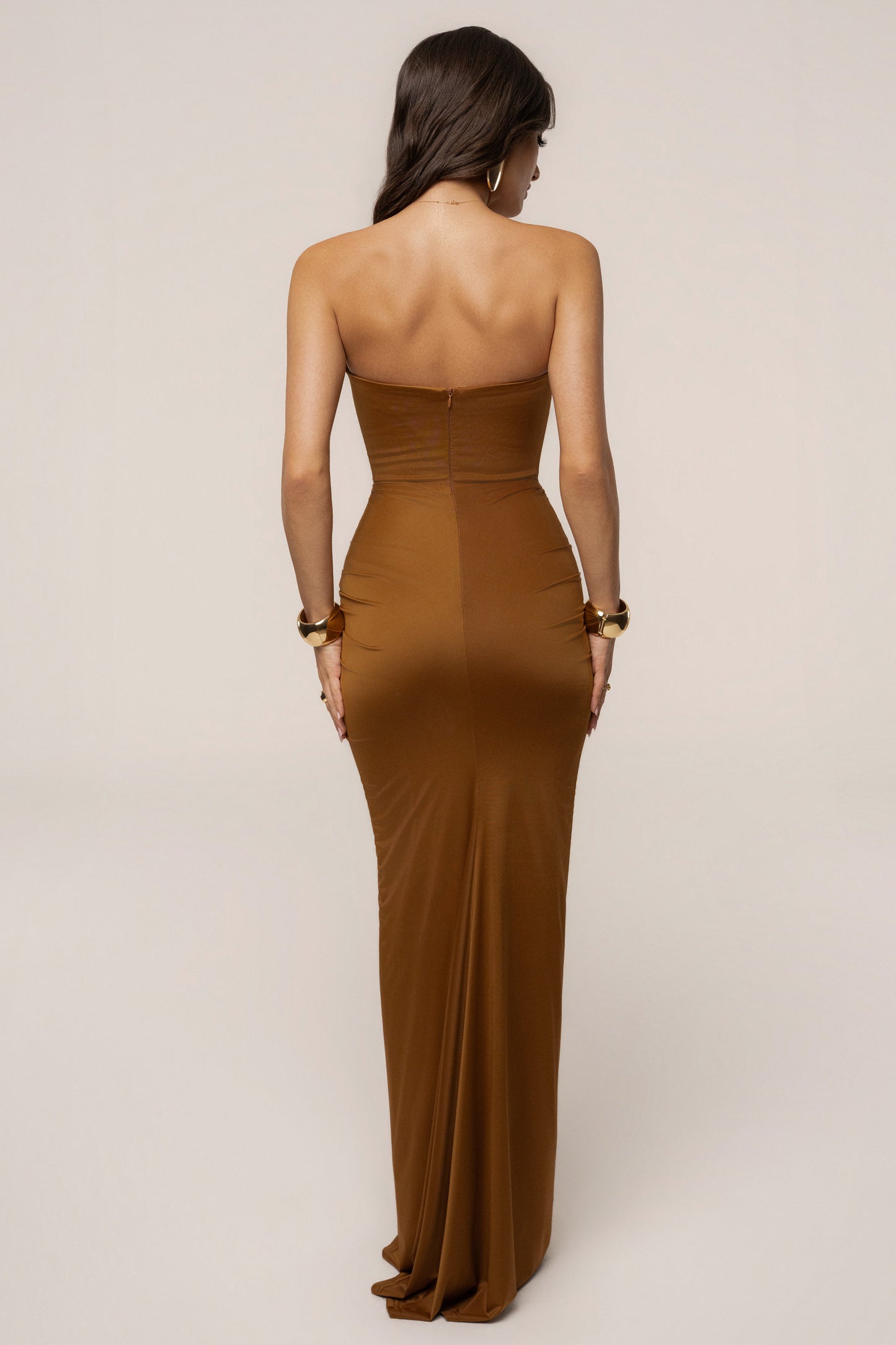 « Isabella » — Robe Longue Bustier Drapée, Camel