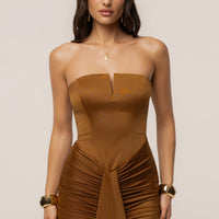 « Isabella » — Robe Longue Bustier Drapée, Camel