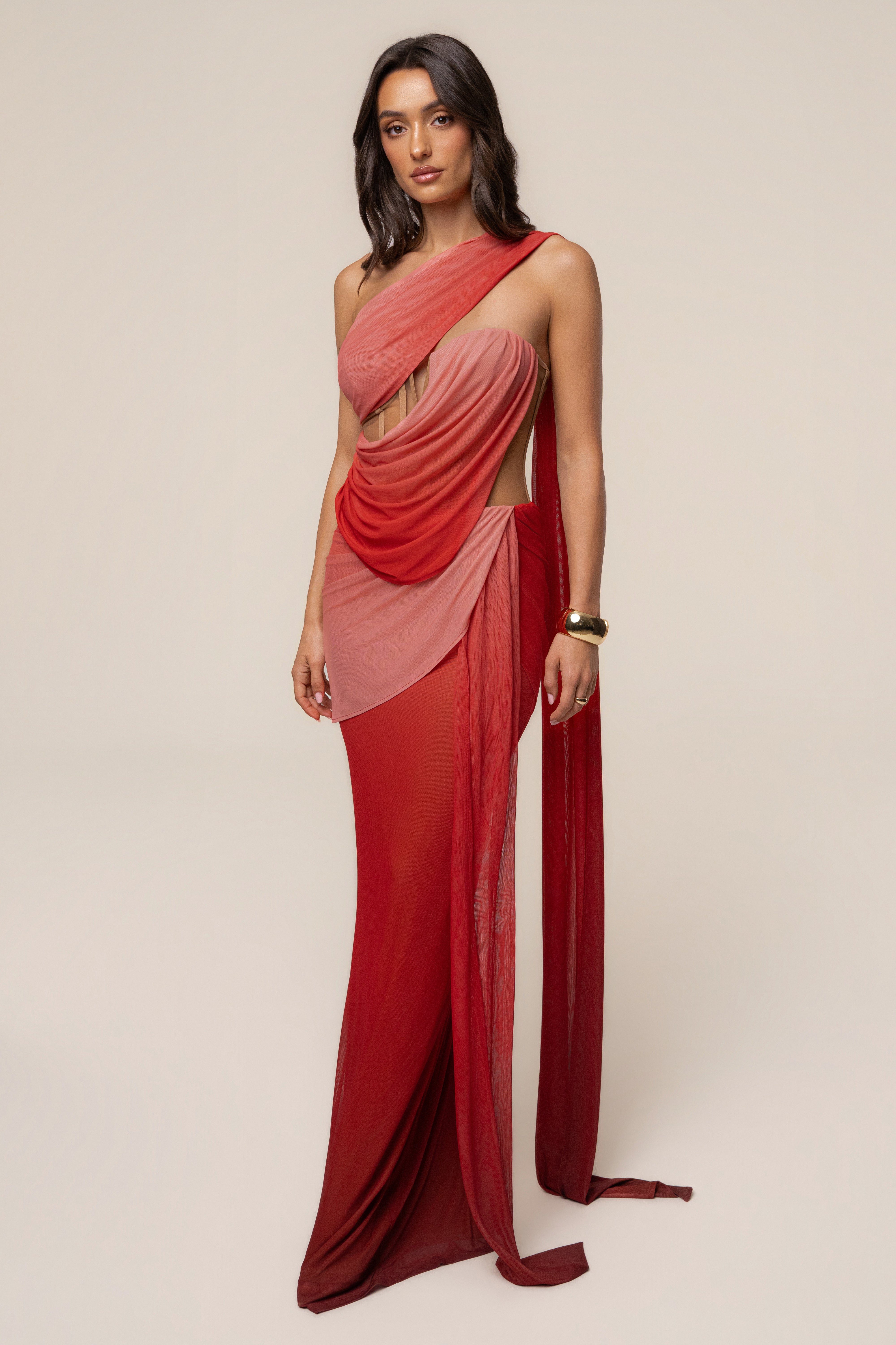 « Cœur d’Impératrice » — Robe Longue Drapée en Maille, Terre Ombrée