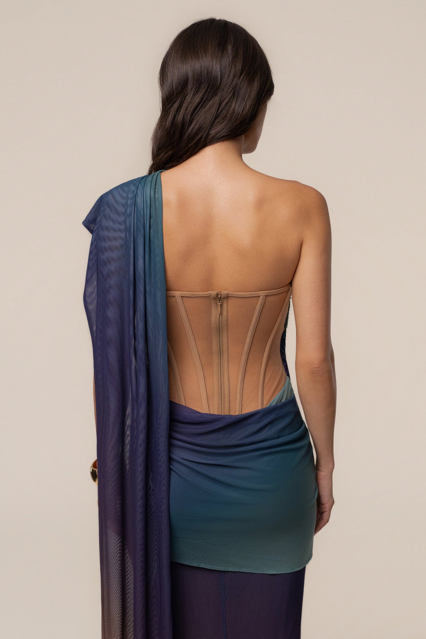 « Cœur d’Impératrice » — Robe Longue Drapée en Maille, Noir Ombré