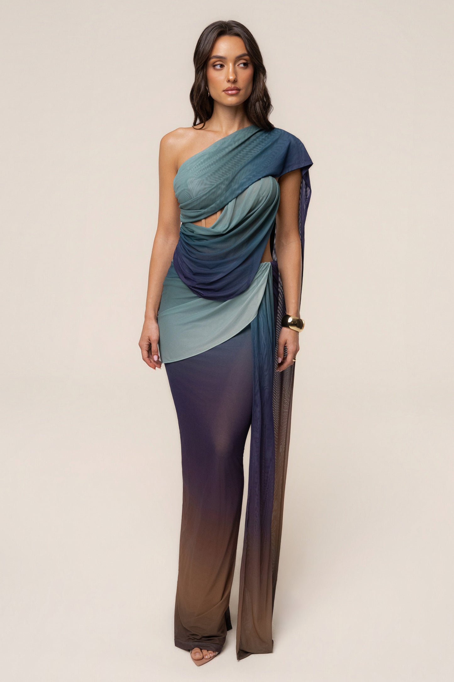 « Cœur d’Impératrice » — Robe Longue Drapée en Maille, Noir Ombré
