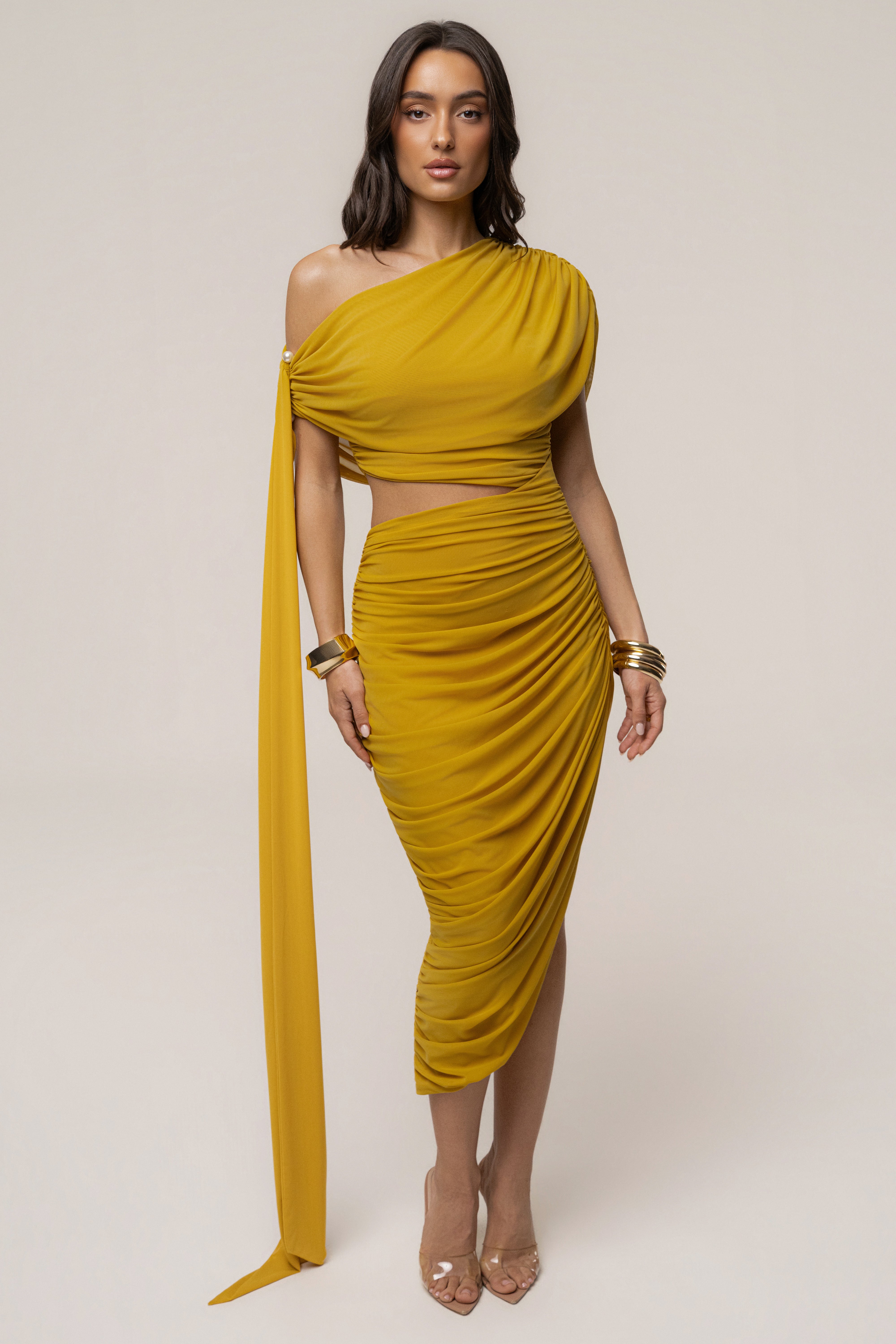 « Aris » — Robe Mi-Longue Découpée, Moutarde