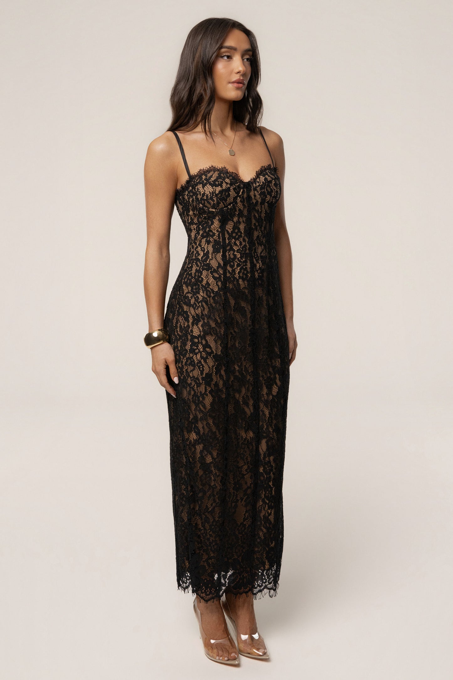 « Chant du Cœur » — Robe Mi-Longue Corset en Dentelle, Noir
