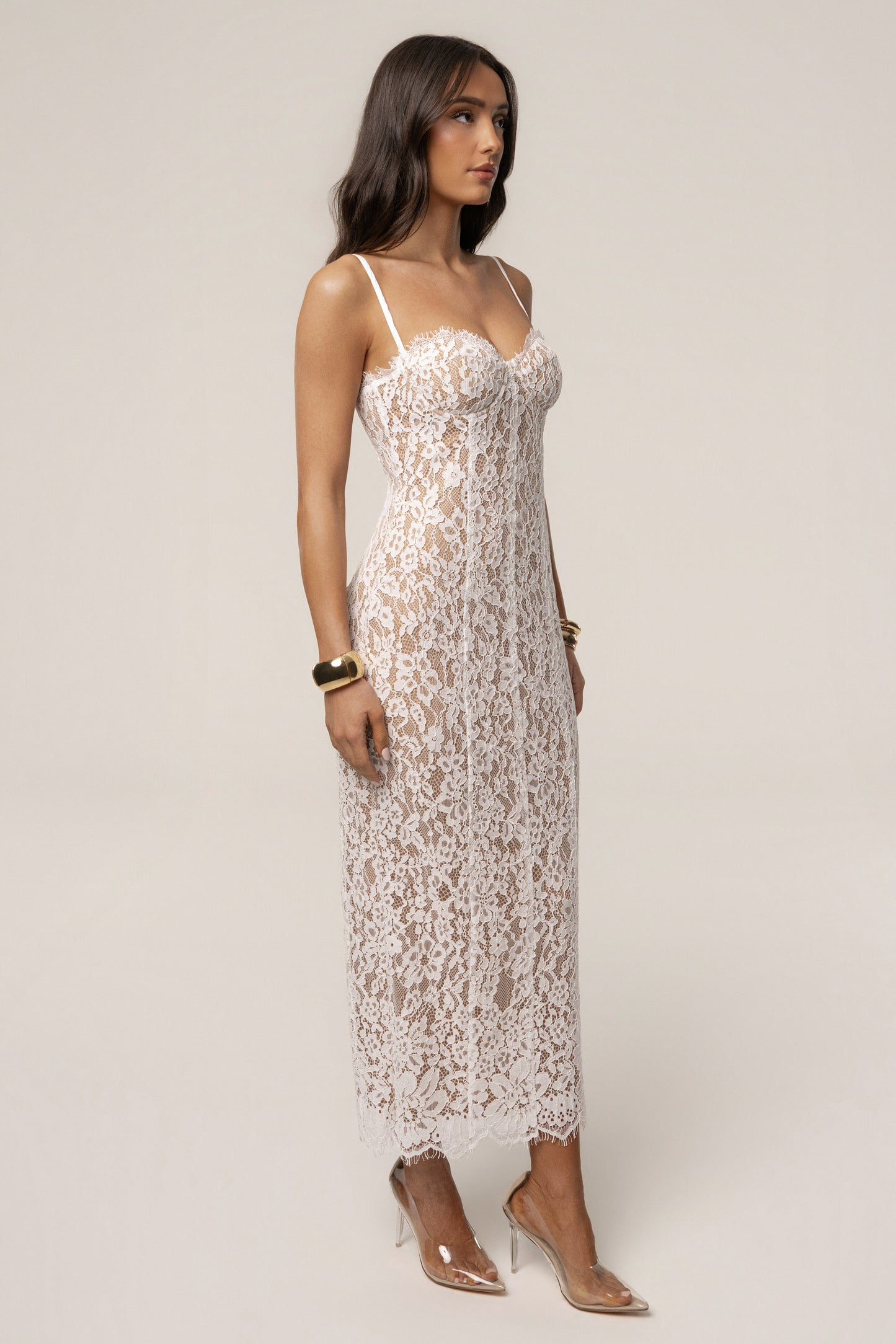 « Chant du Cœur » — Robe Mi-Longue Corset en Dentelle, Blanc