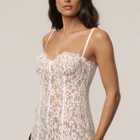 « Chant du Cœur » — Robe Mi-Longue Corset en Dentelle, Blanc