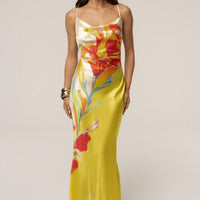 « Éden Tropical » — Robe Longue Fleurie en Satin, Jaune