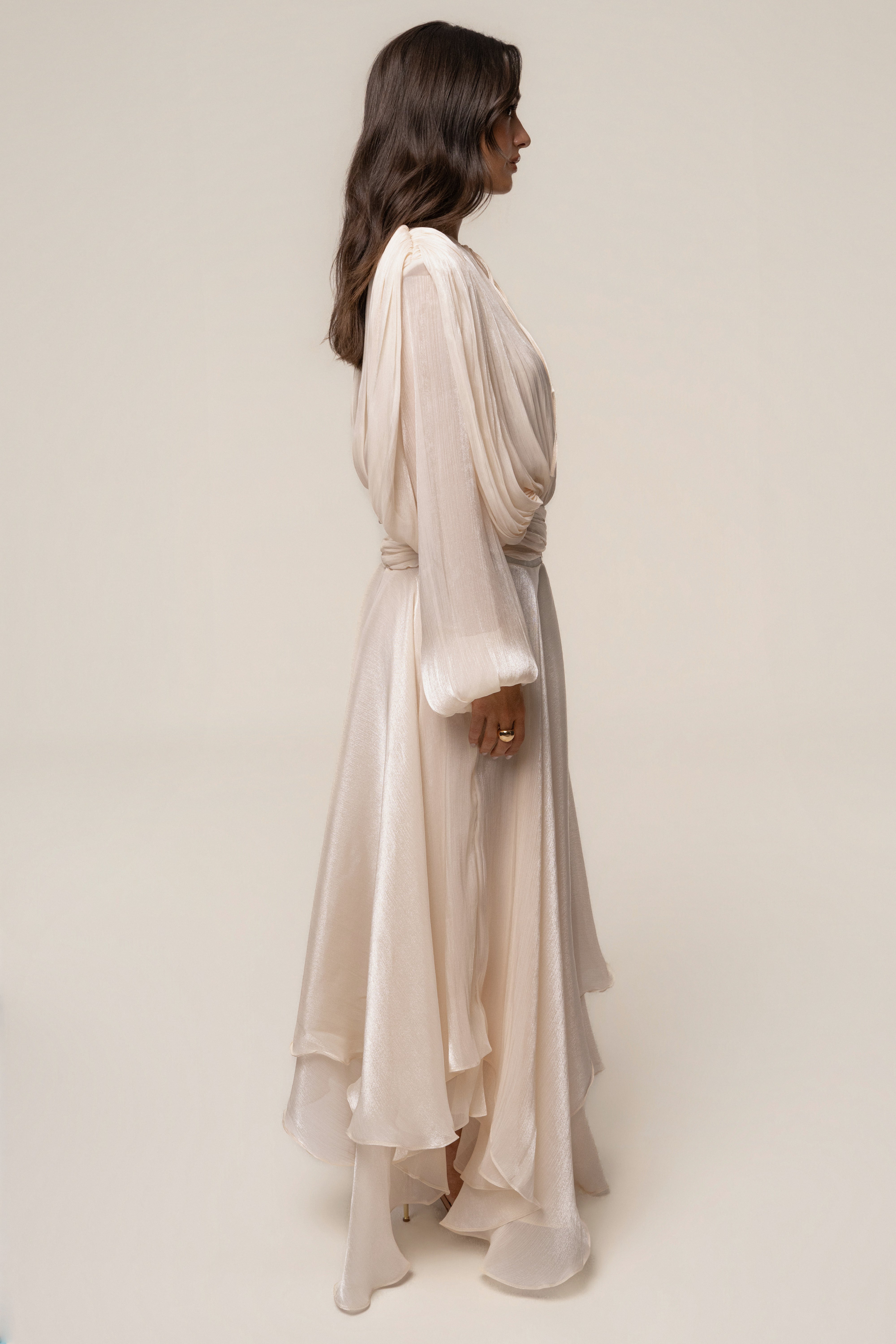 « Élégance Drapée » — Robe Longue, Crème