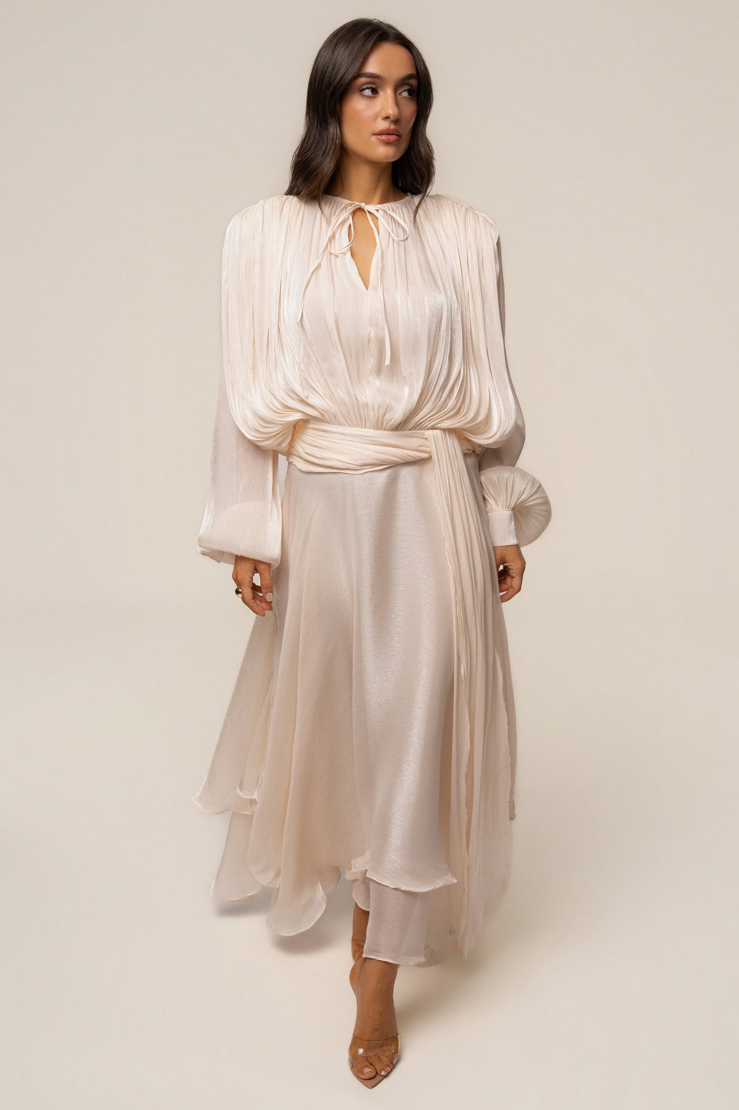 « Élégance Drapée » — Robe Longue, Crème