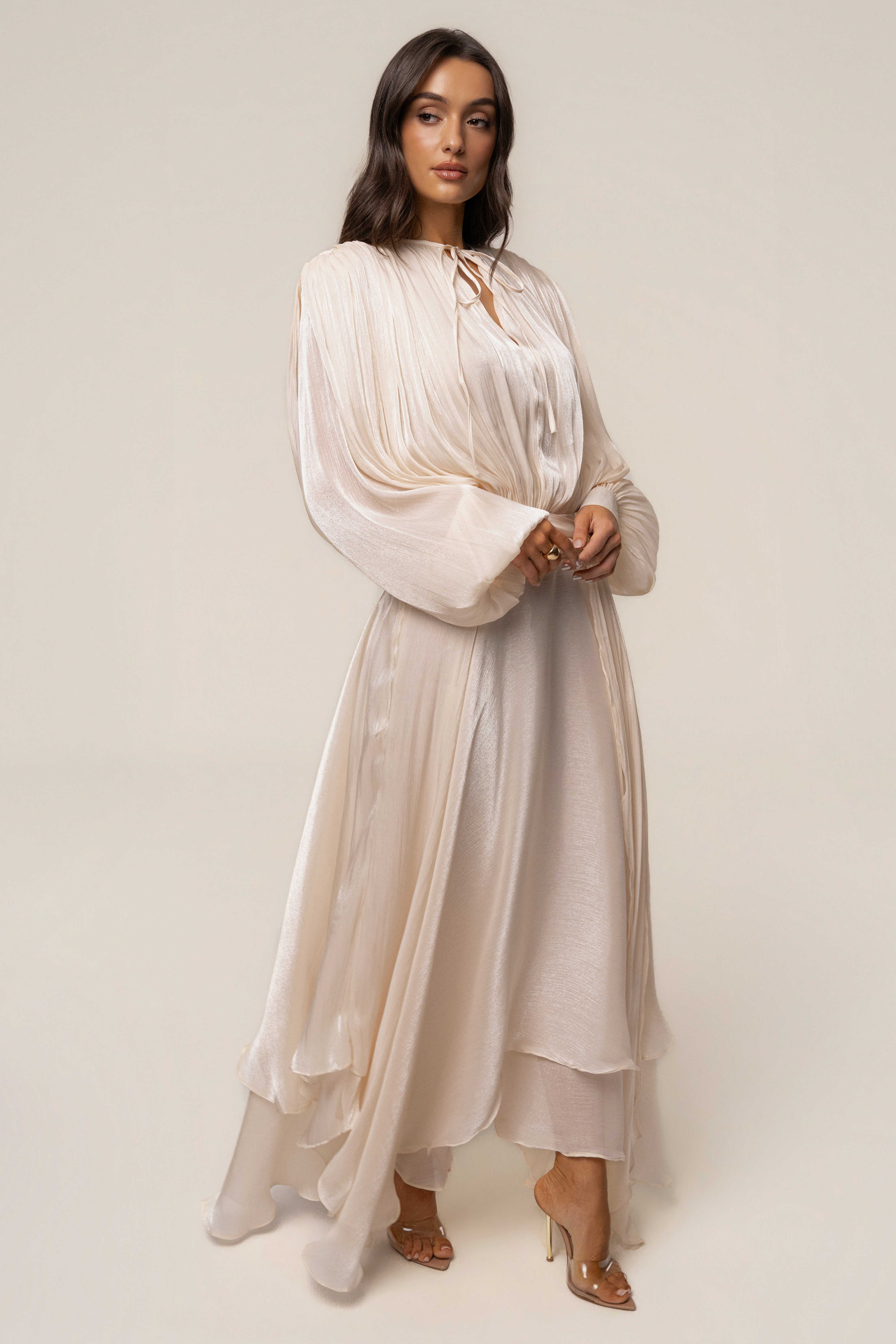 « Élégance Drapée » — Robe Longue, Crème