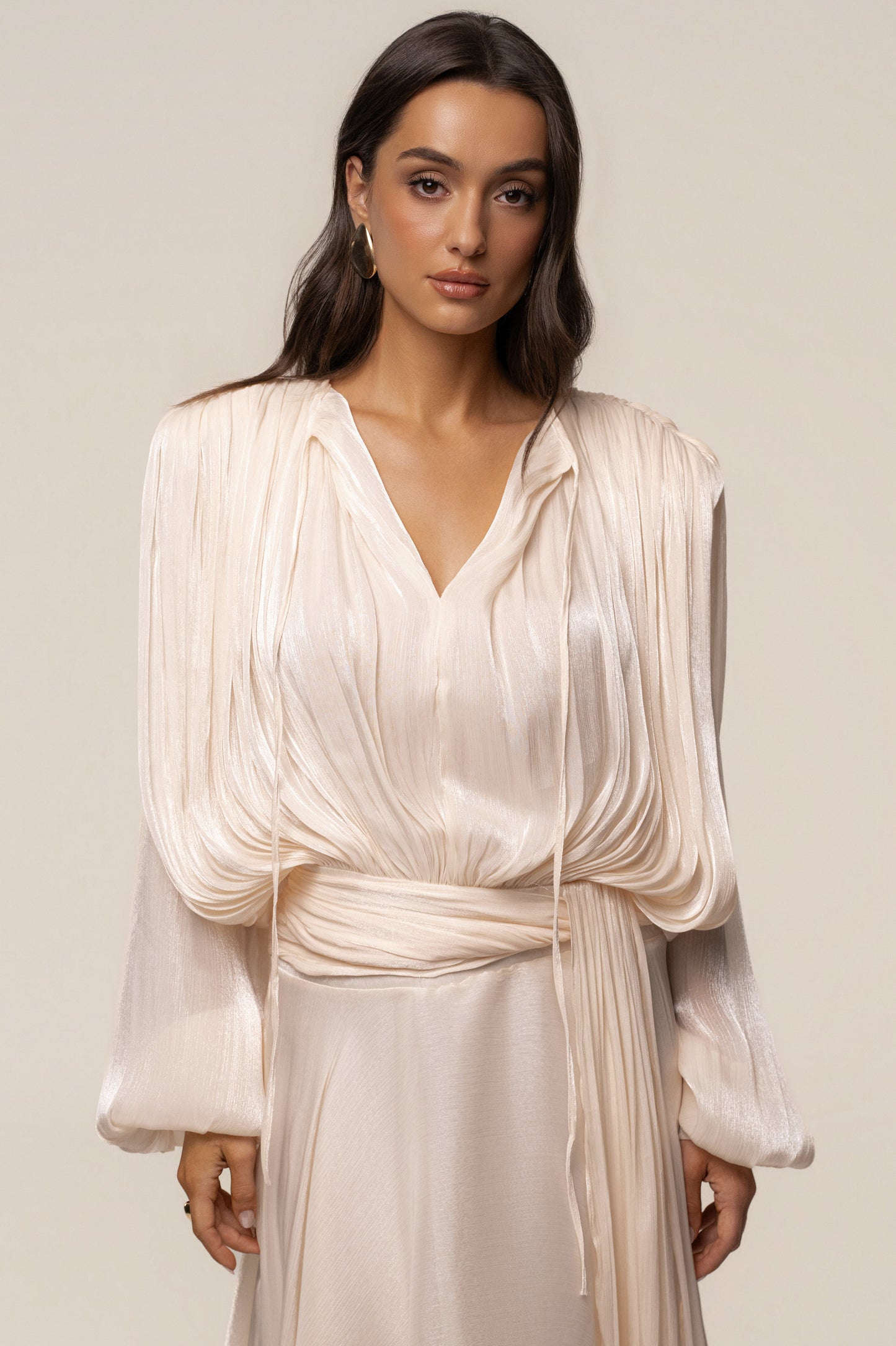 « Élégance Drapée » — Robe Longue, Crème