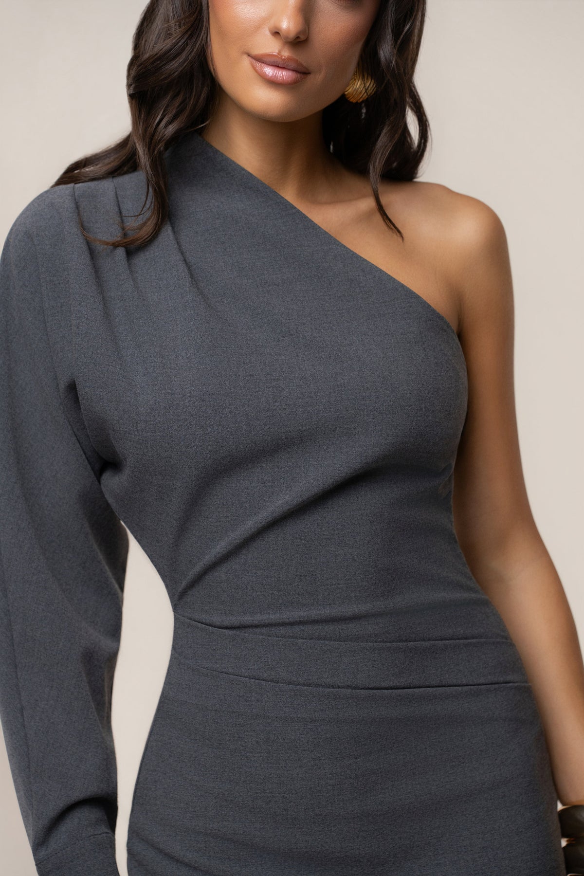 « Brume d’Argent » — Robe Midi Asymétrique, Gris