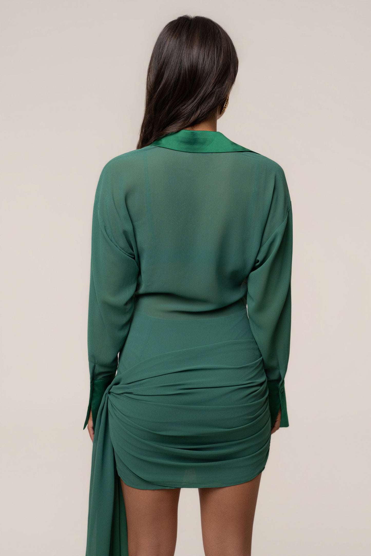 « Confiance de Minuit » — Robe Courte Drapée Col Chemisier, Vert