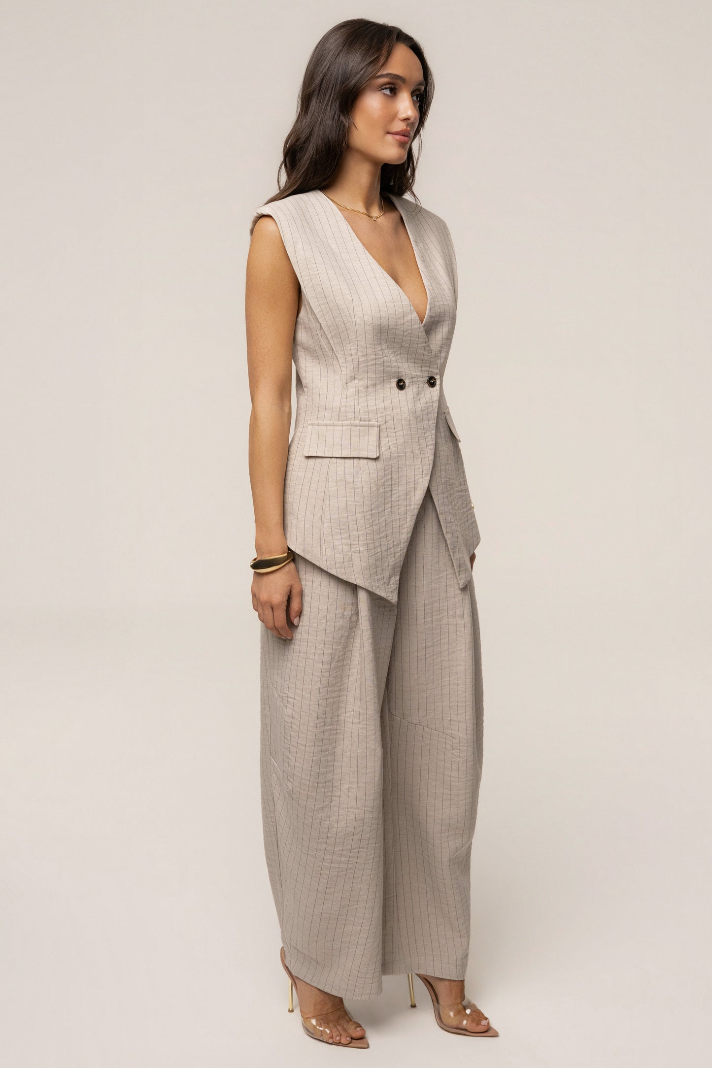 « Executive » — Ensemble Tailleur Rayé, Beige