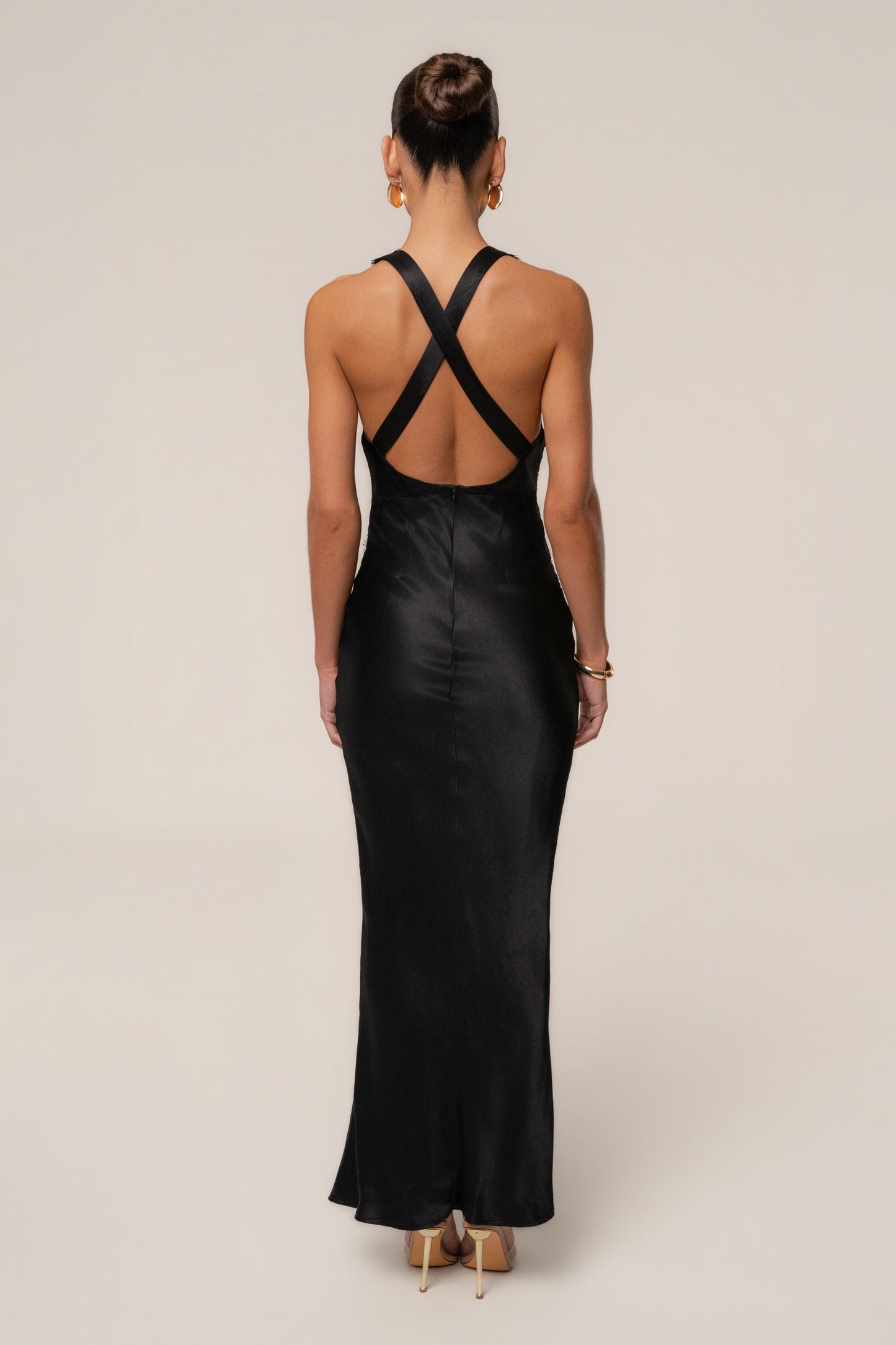 « Nuit de Satin » — Robe Longue Bustier Dos Croisé, Noir