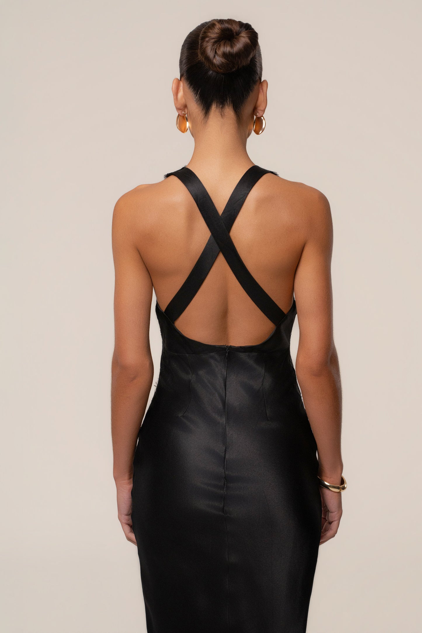 « Nuit de Satin » — Robe Longue Bustier Dos Croisé, Noir