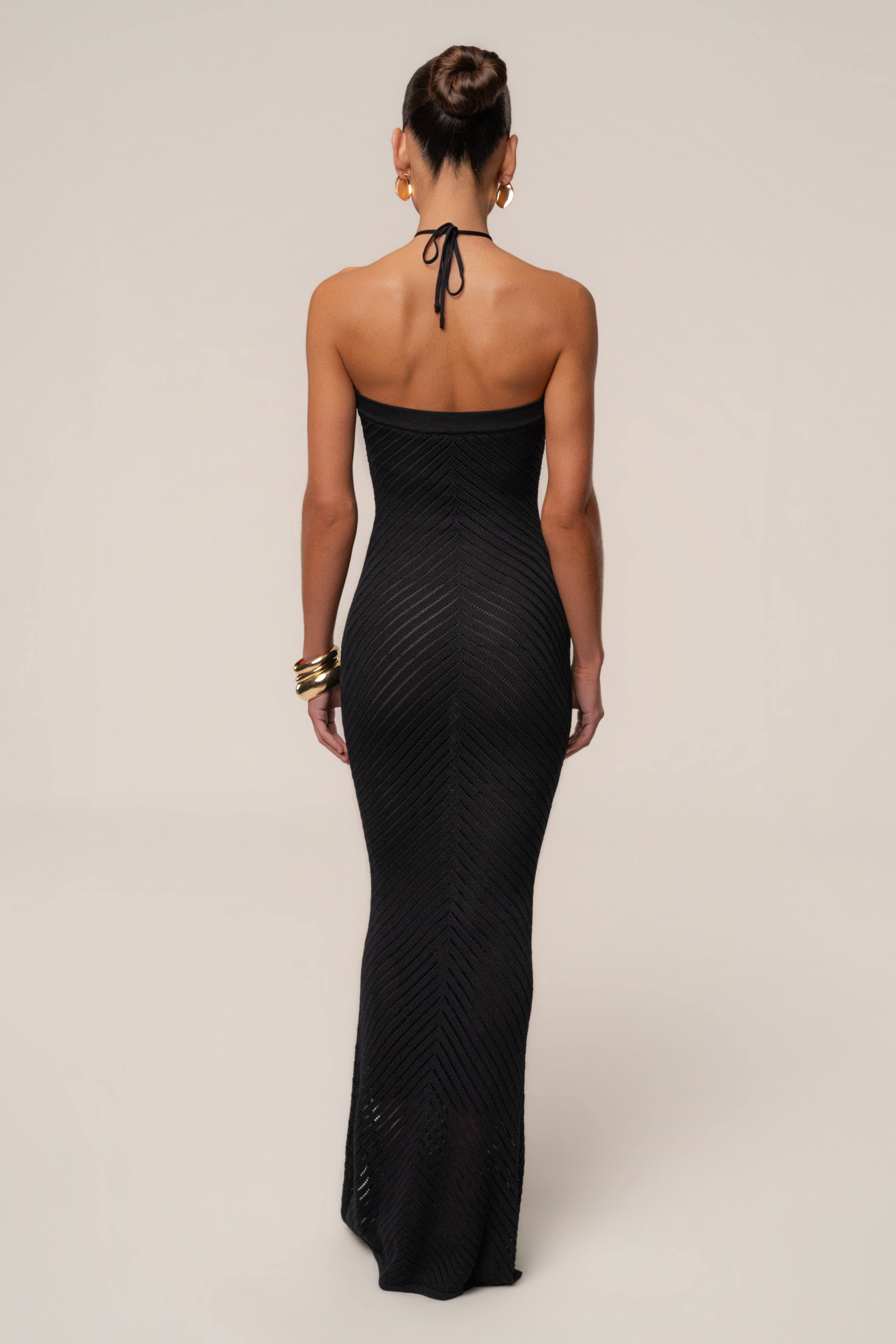 « Heure Tardive » — Robe Longue Halter Côtelée, Noir