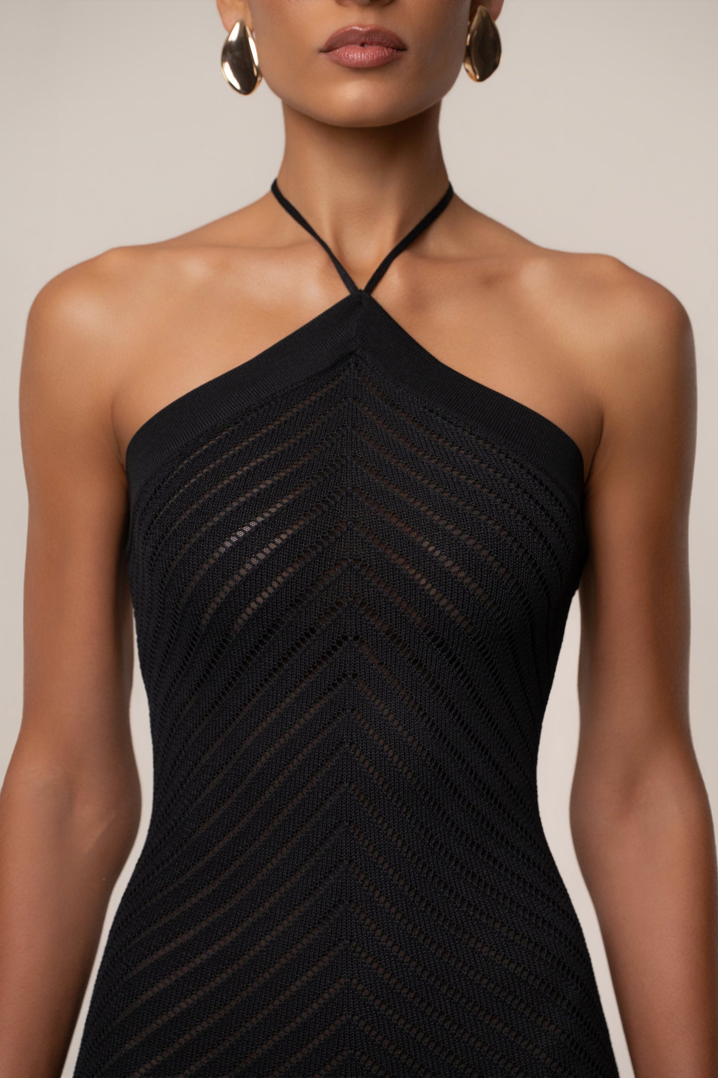 « Heure Tardive » — Robe Longue Halter Côtelée, Noir