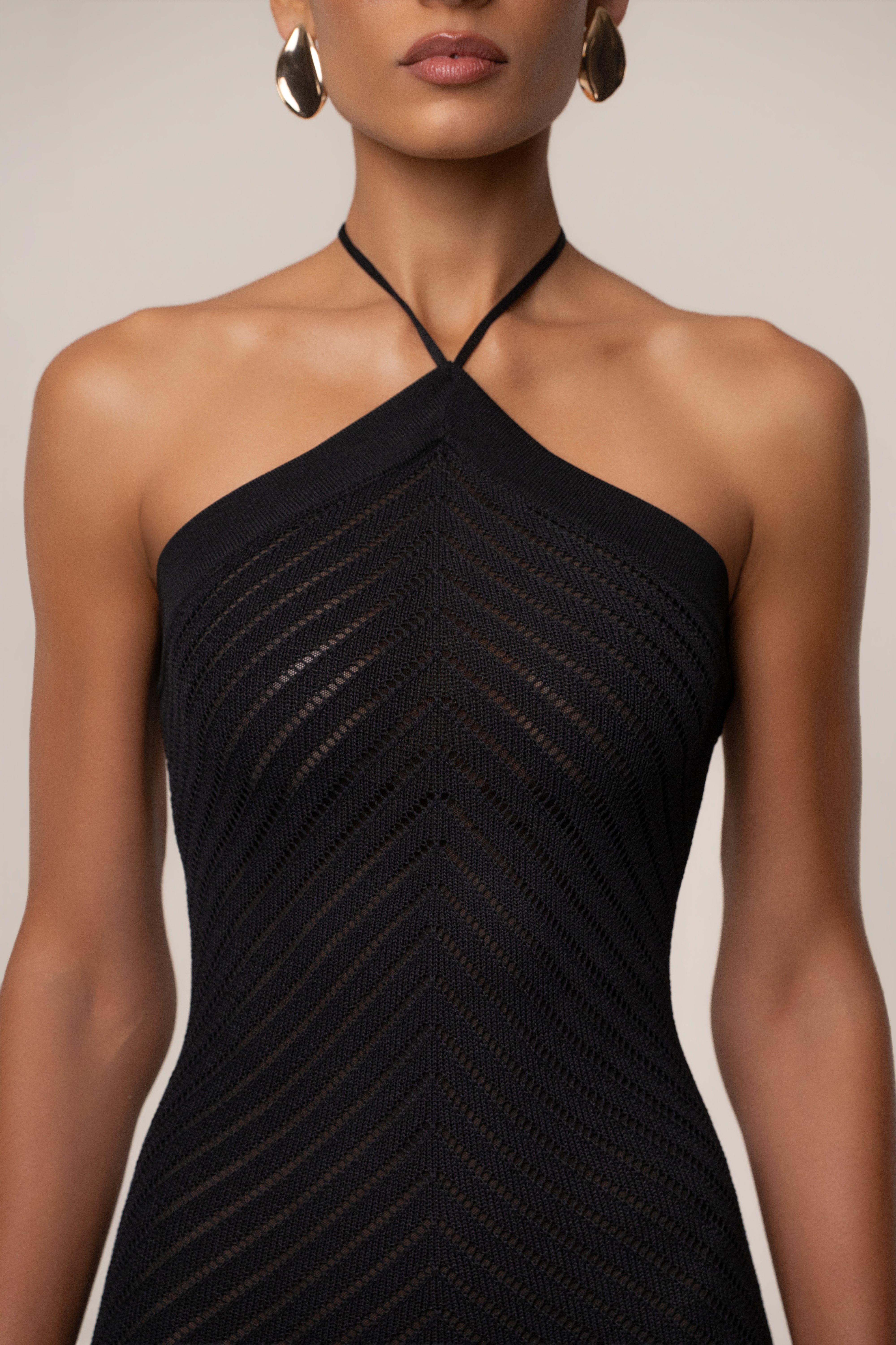 « Heure Tardive » — Robe Longue Halter Côtelée, Noir