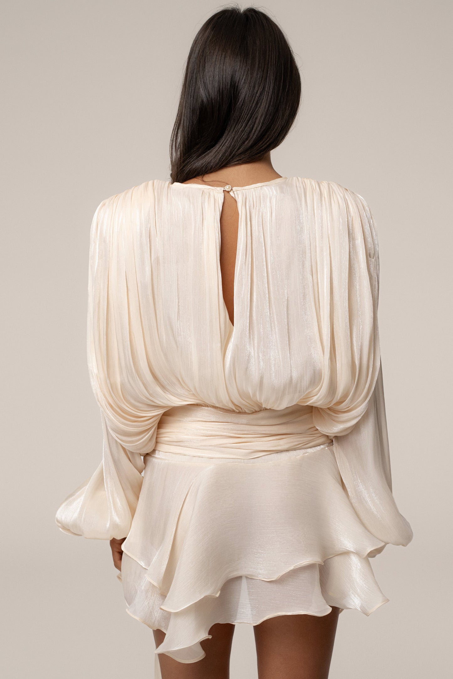 « Lueur Pure » — Robe Courte Drapée, Crème