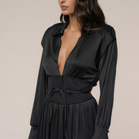 « Ligne Haute » — Robe Longue à Col, Noir