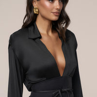 « Ligne Haute » — Robe Longue à Col, Noir
