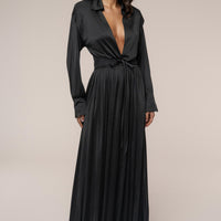 « Ligne Haute » — Robe Longue à Col, Noir