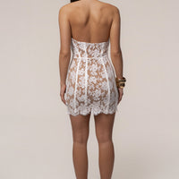 «Second regard» — robe mini, blanche