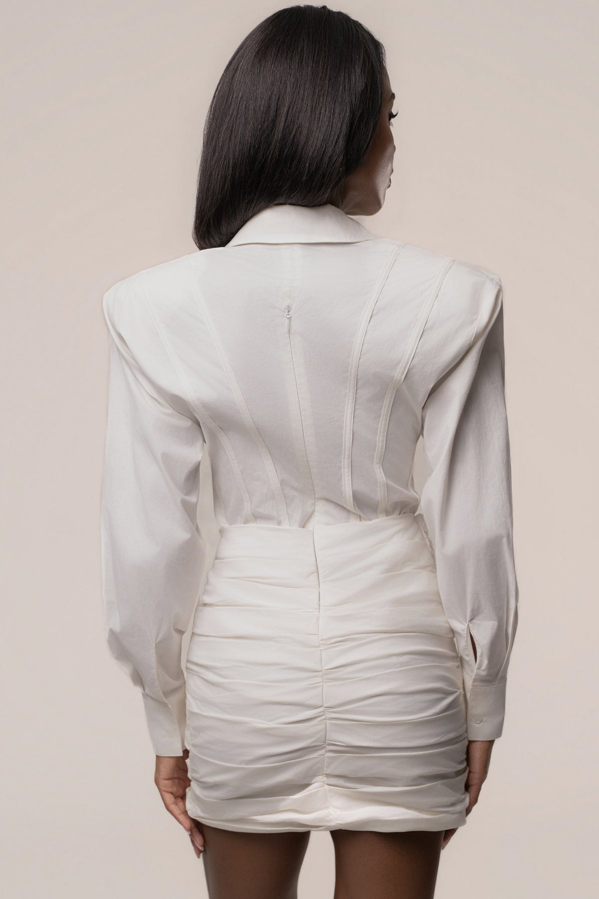 «Chic de ville» — robe chemise, crème