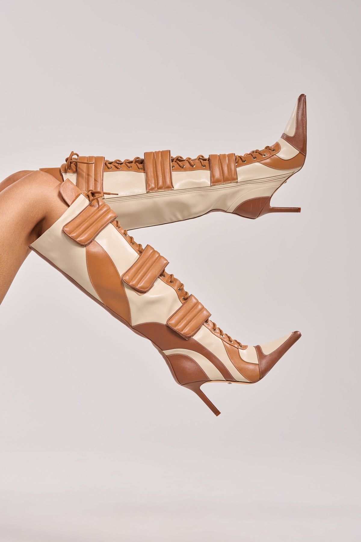 « Lumière » — Bottes à talon stiletto, Camel