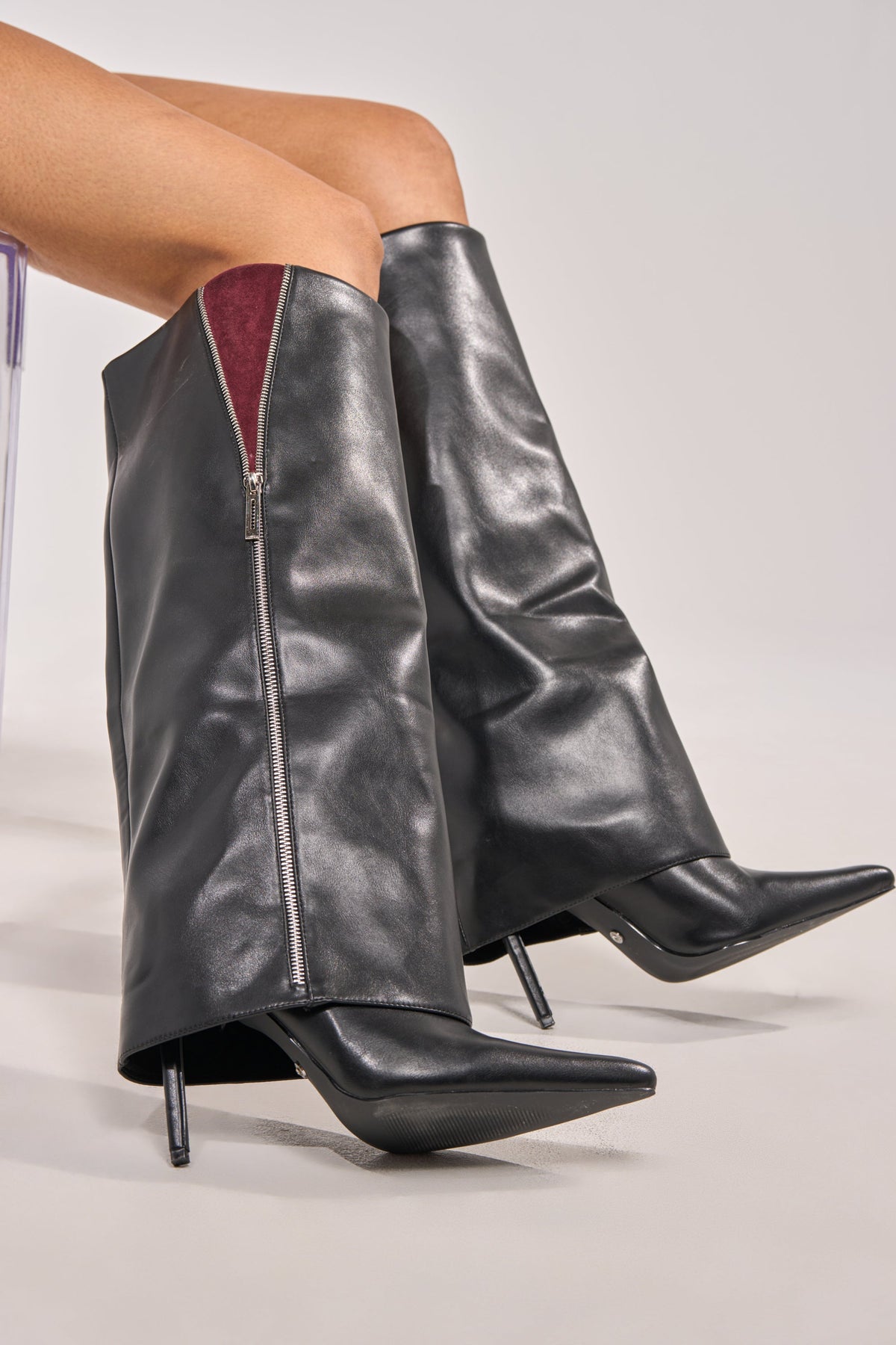 « Nuit » — Bottes à talon stiletto, Noir