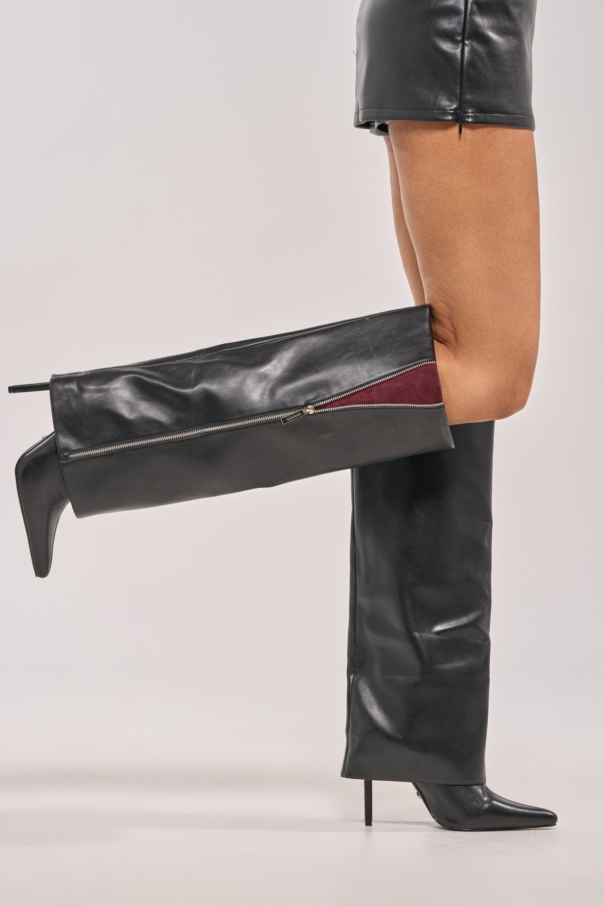 « Nuit » — Bottes à talon stiletto, Noir
