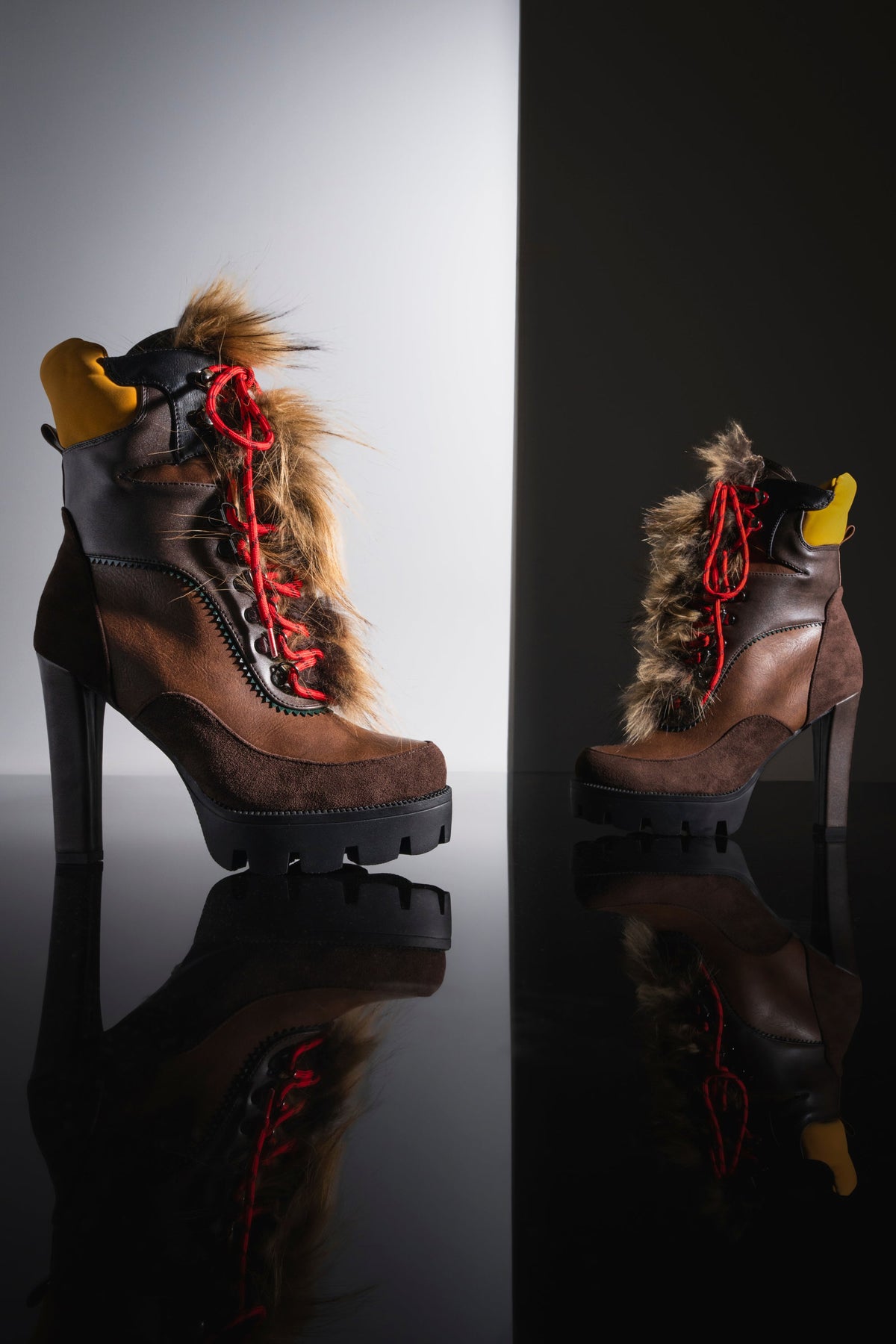 « Pétale » — Bottes à talon bloc, Marron