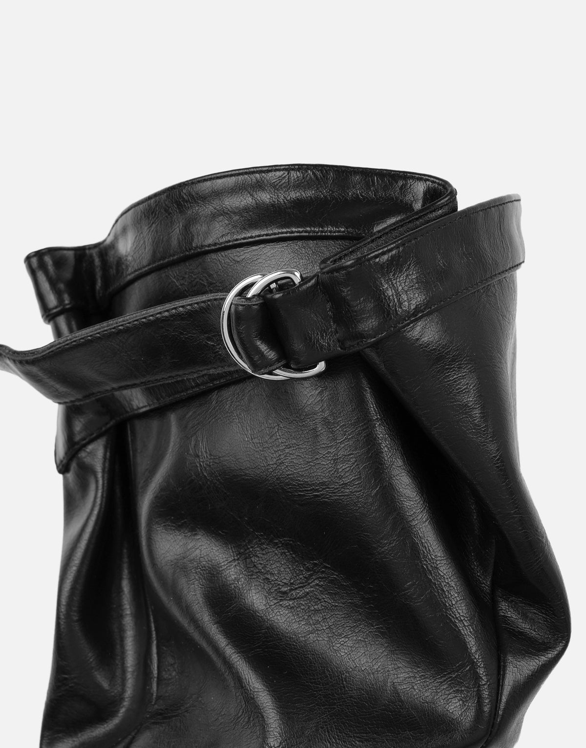 « Minuit Sculpté » — Bottes Froncées à Bout Pointu, Noir