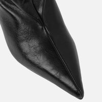 « Minuit Sculpté » — Bottes Froncées à Bout Pointu, Noir