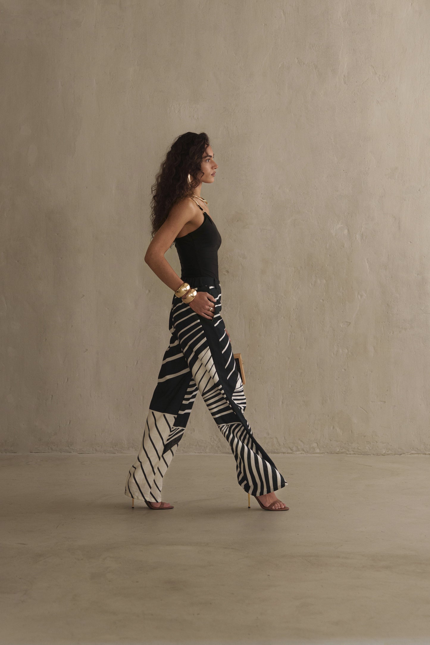 « Sahara » — Ensemble Pantalon Large Graphique, Noir