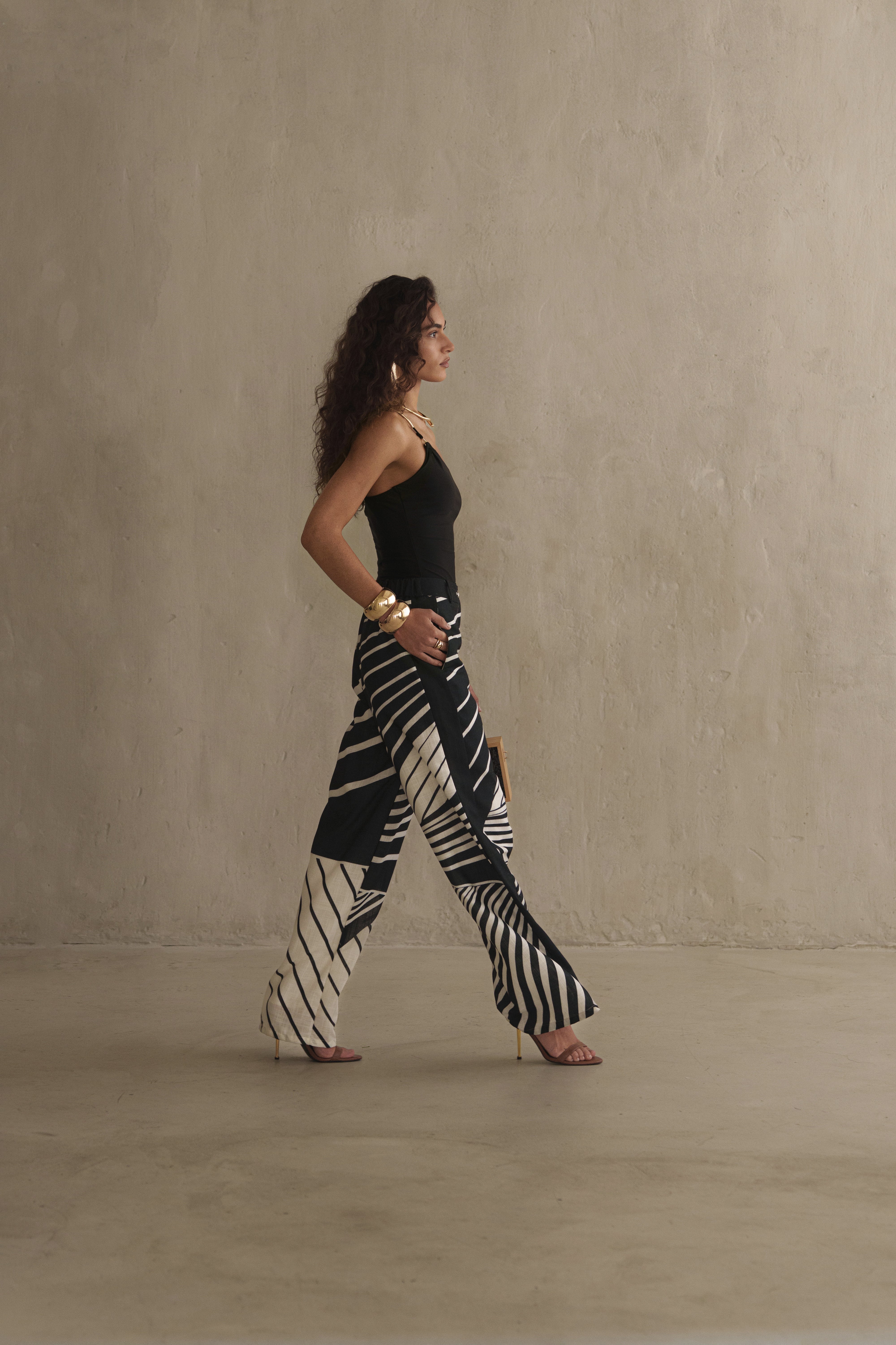 « Sahara » — Ensemble Pantalon Large Graphique, Noir
