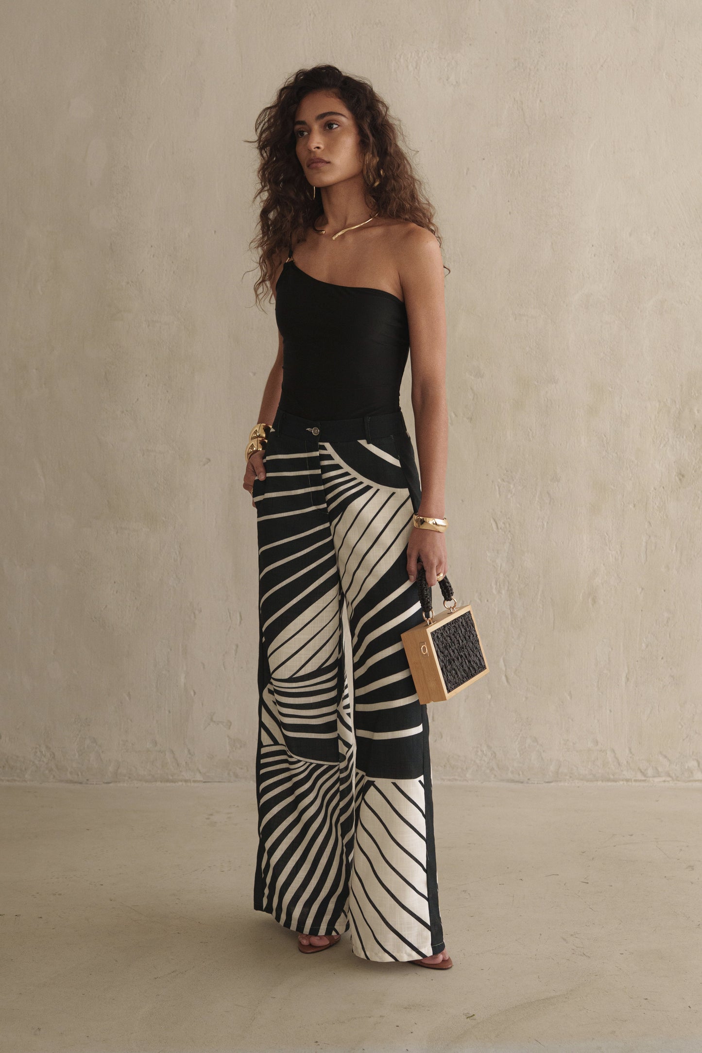 « Sahara » — Ensemble Pantalon Large Graphique, Noir