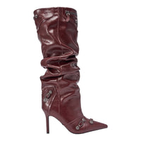 « Éclat Grenat » — Bottines Stiletto Froncées à Bijoux, Bordeaux