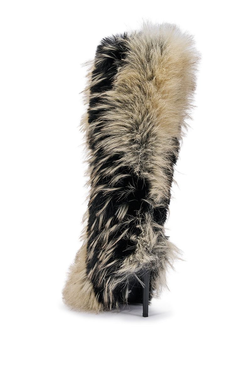 « Halo » — Bottes à talon stiletto, Beige
