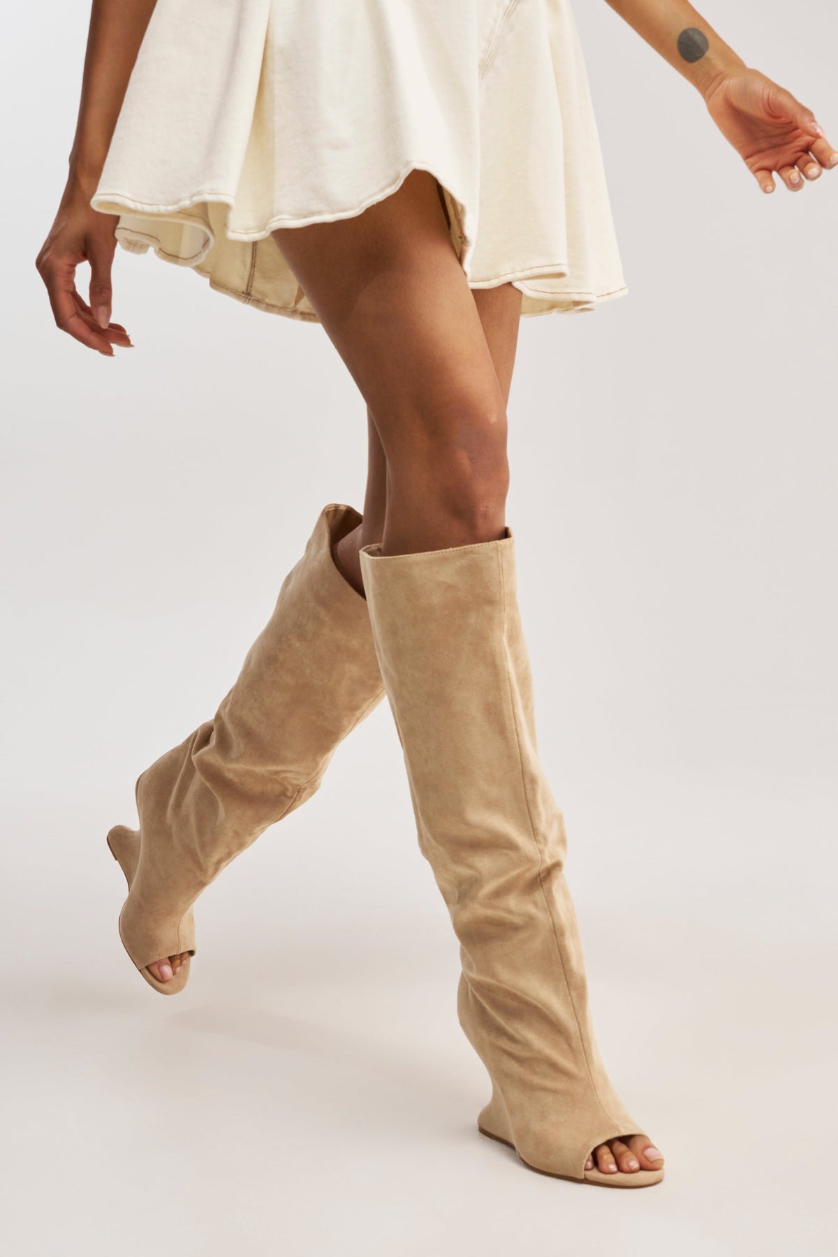 « Aurore » — Bottes structurées, Nude