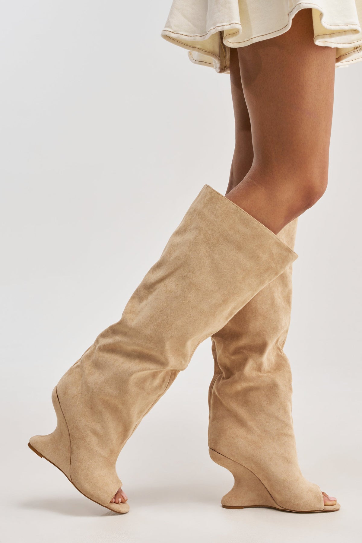« Aurore » — Bottes structurées, Nude