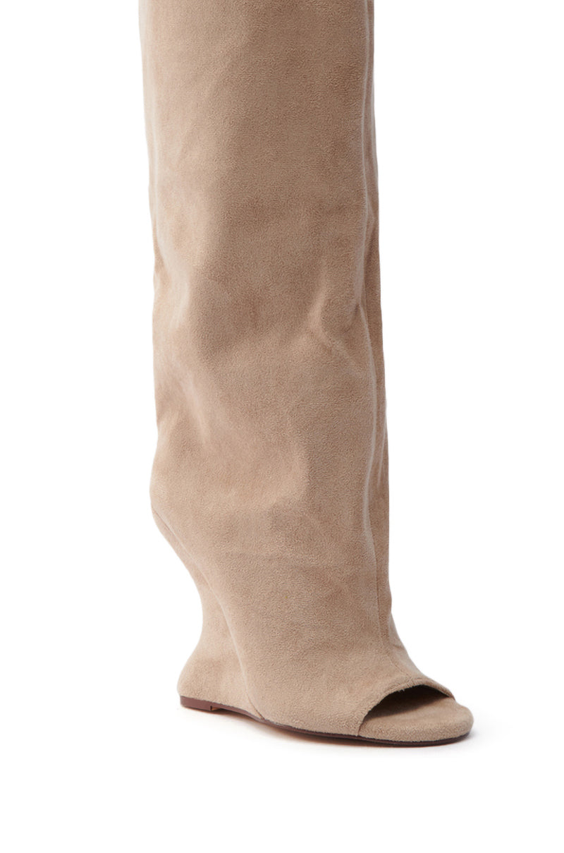 « Aurore » — Bottes structurées, Nude